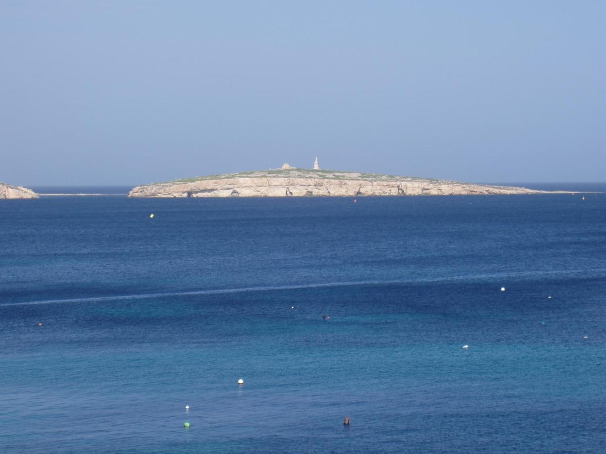 The Sea Just Across The Road - Flat 3 St. Paul's Bay Exterior foto