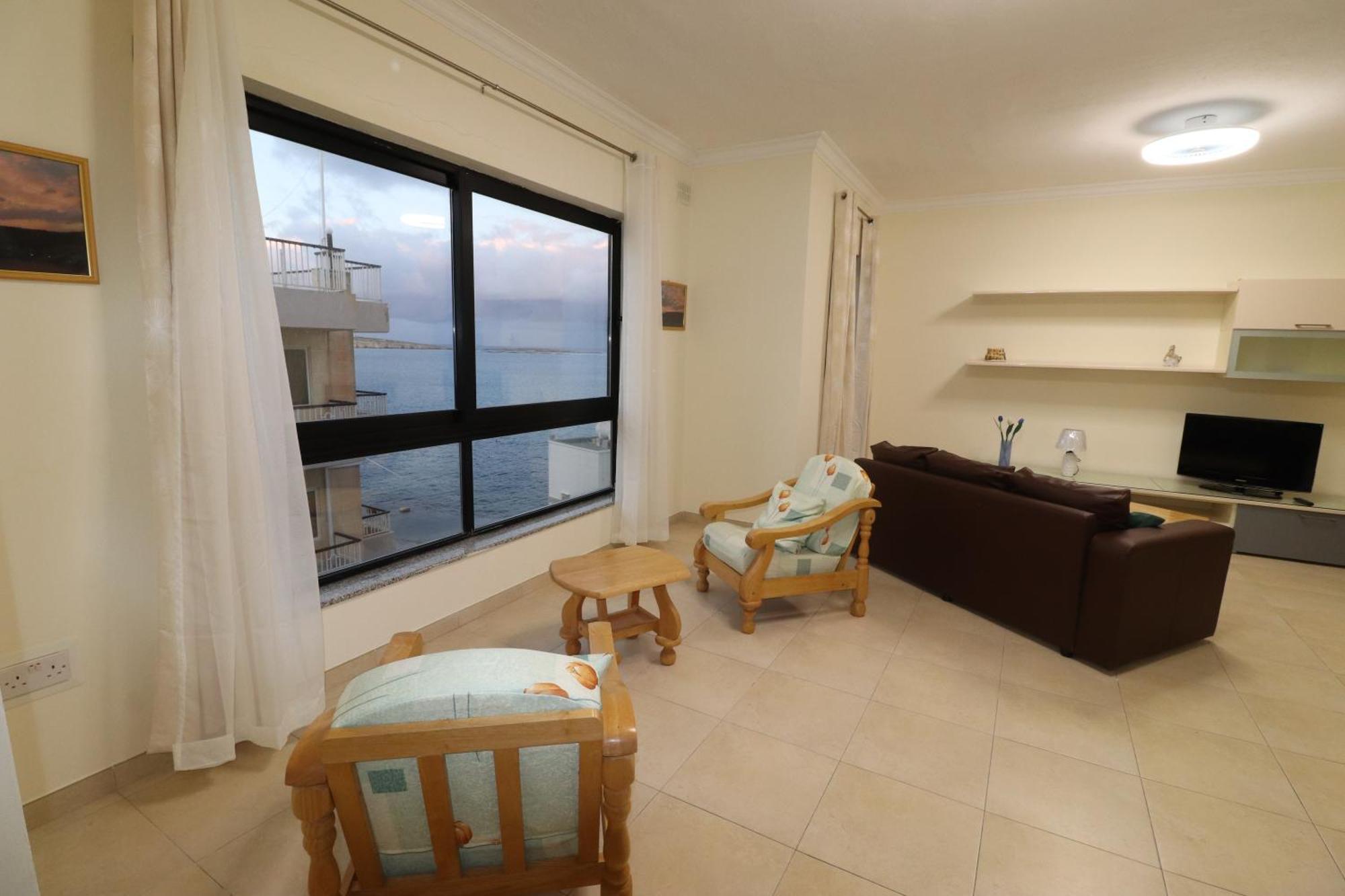The Sea Just Across The Road - Flat 3 St. Paul's Bay Exterior foto